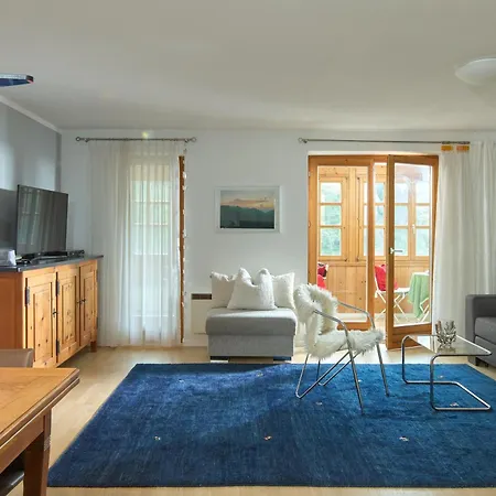 - By Pferd Auf Wolke Гашум