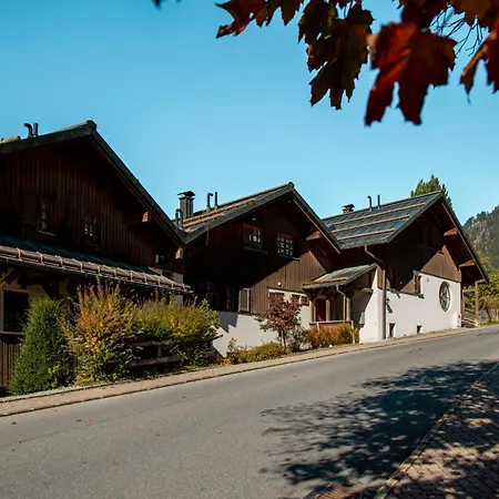 - By Pferd Auf Wolke * Гашум